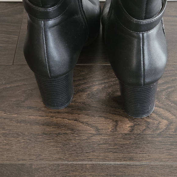 Naturalizer Leather Boots Size 8W - Picture 4 of 16